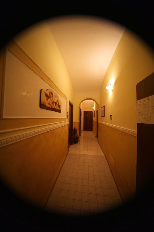 Hostel Pink Floyd Roma Exterior foto